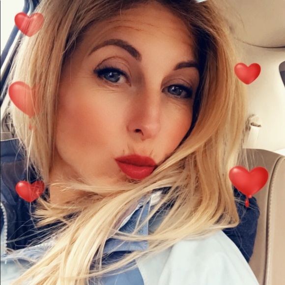 Meet your Posher, Kelli a - Picture 1 of 1